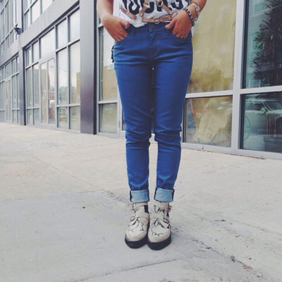 @letsgetflashy stylist in skinny high-waisted jeans by Williamsburg