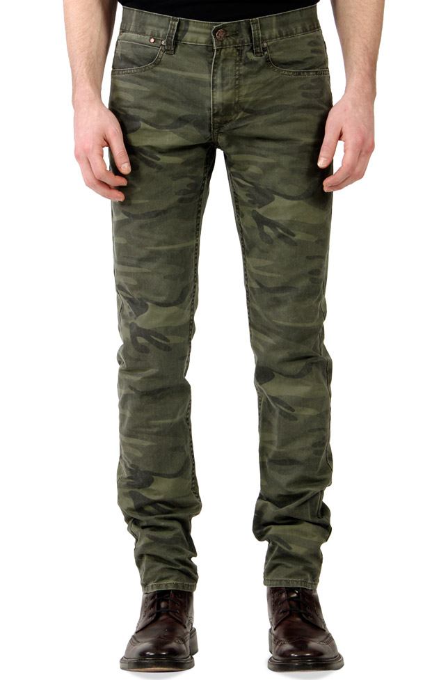 Green slim fit camouflage pants for men